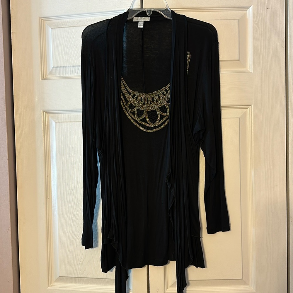 Beautiful black top with gold threading. Looks like 2 pieces but is 1